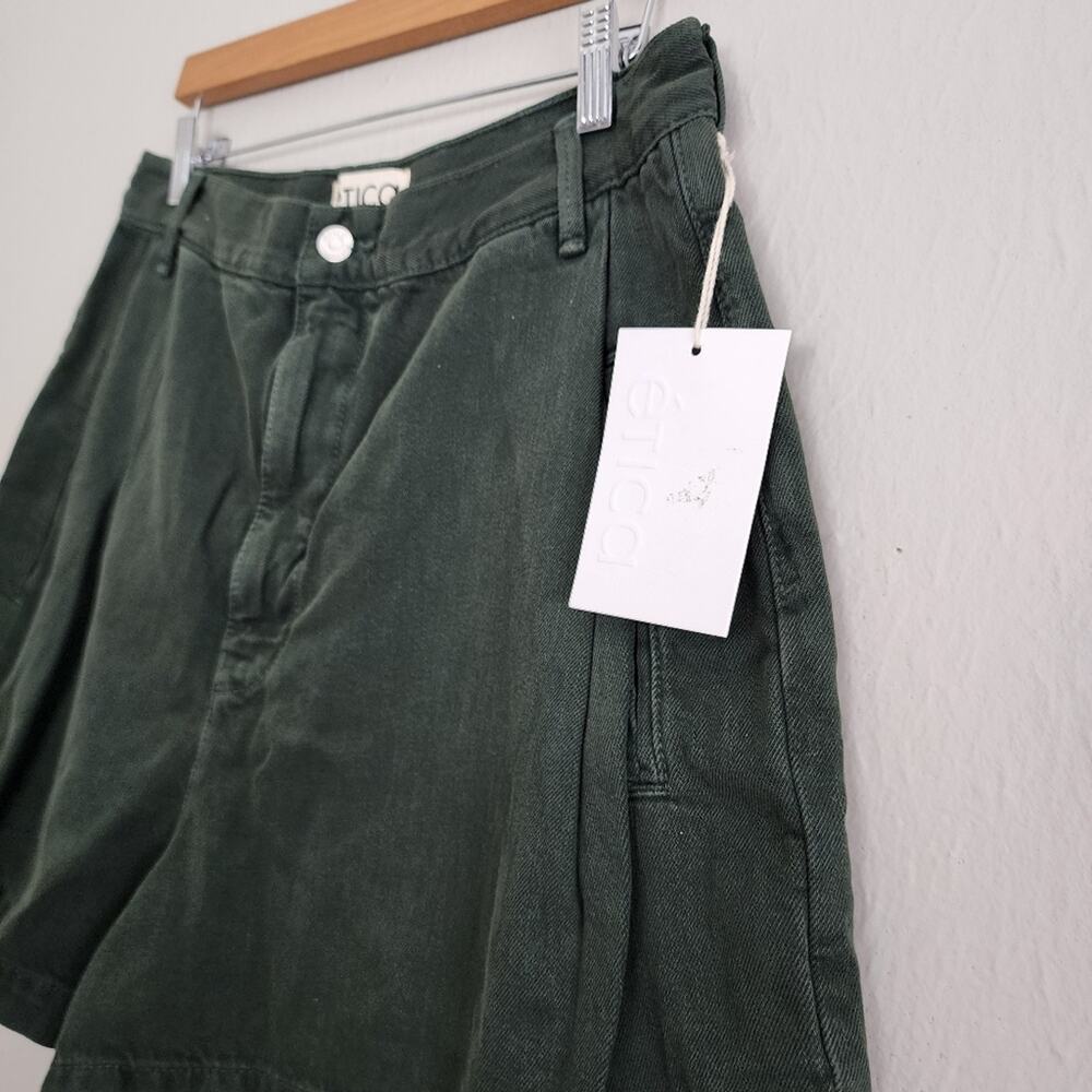 NWT Etica Max Pleated High Waisted Denim Shorts Seaweed Olive Green 31 - Picture 6 of 11